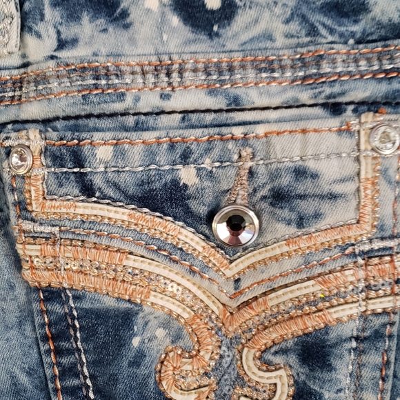 🤘ROCK REVIVAL🎸 KIRA ACID WASH EMBELLISHED EMBROIDERED SHORTS 28 - Picture 6 of 16